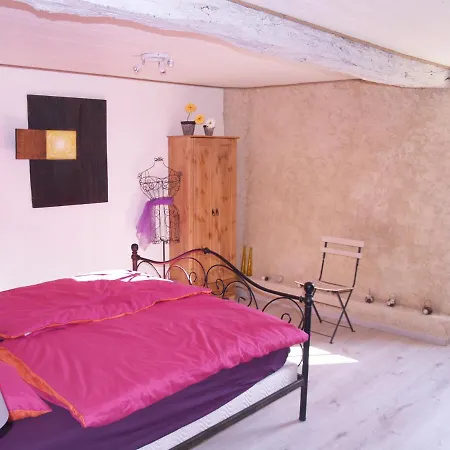 A Labourdette Bed and Breakfast 3*
