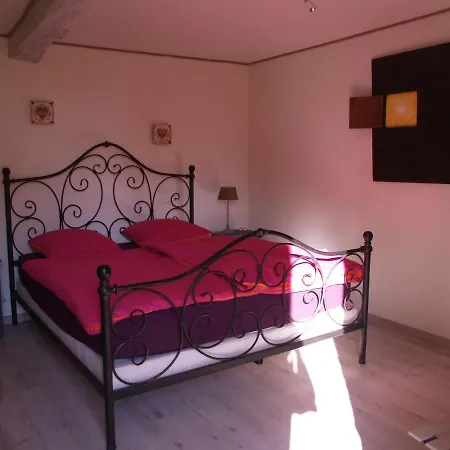 A Labourdette Bed and Breakfast Marsolan